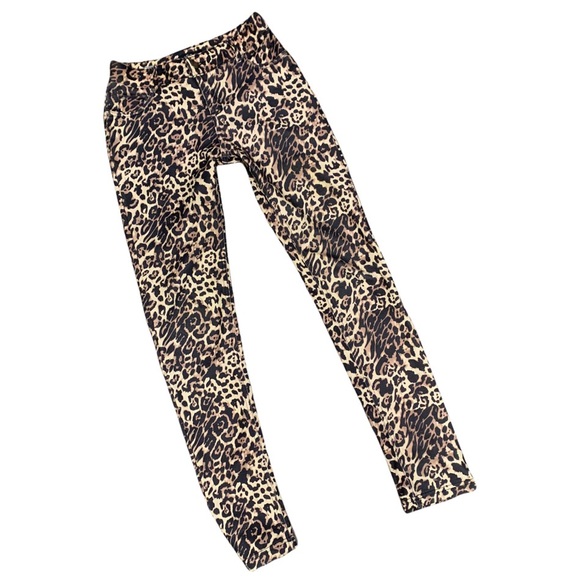 2/$25 Roma Collection Jeans Leggings Leopard Animal Print Leggings Jeans Size M - Picture 6 of 13